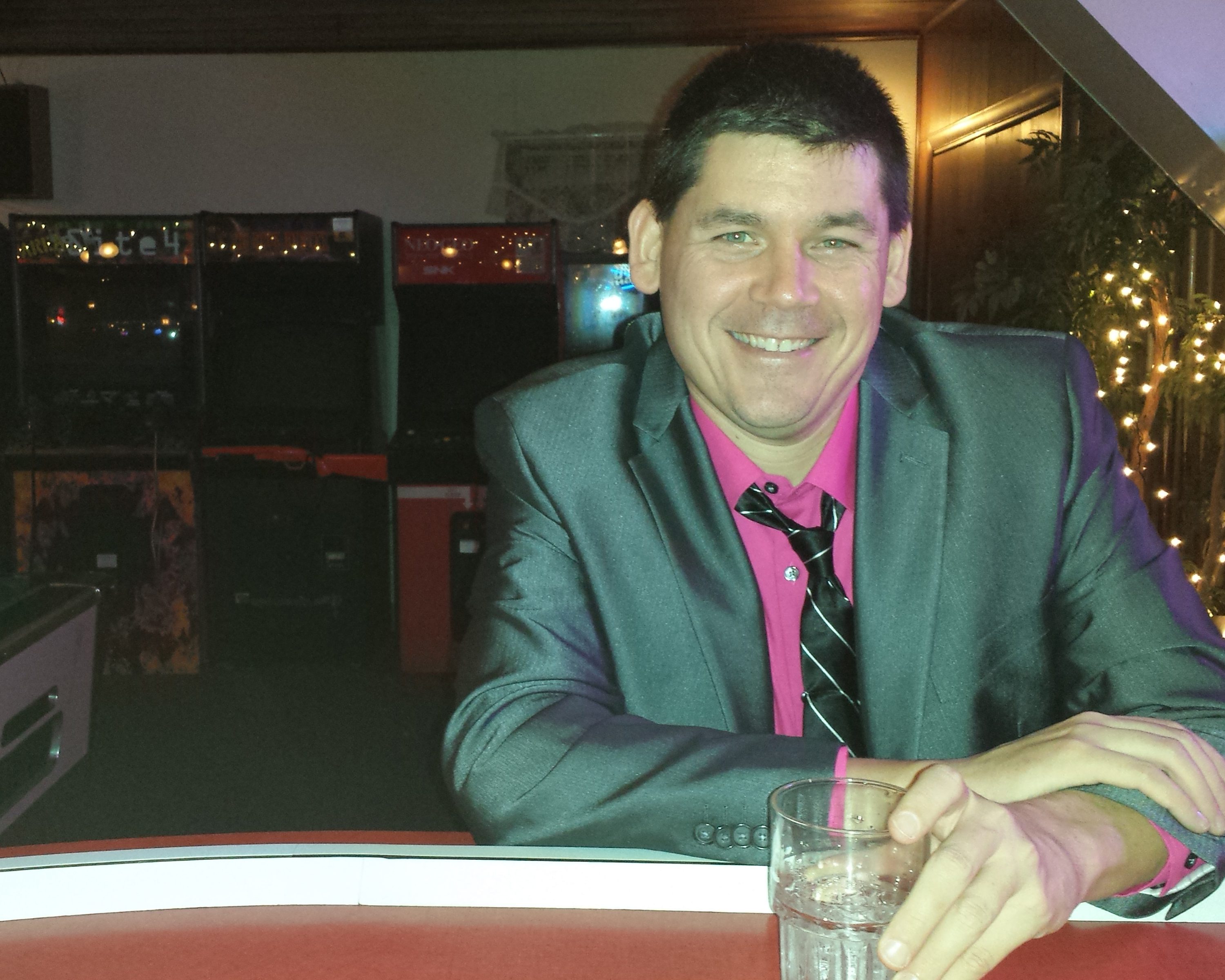 Dan Deibert, corporate comedian, portrait photo